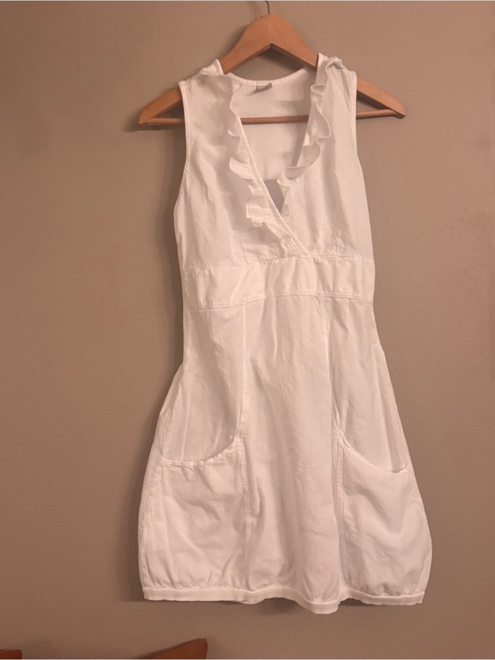 BLANCO BY NATURE Ruffled V-Neck Sleeveless Dress